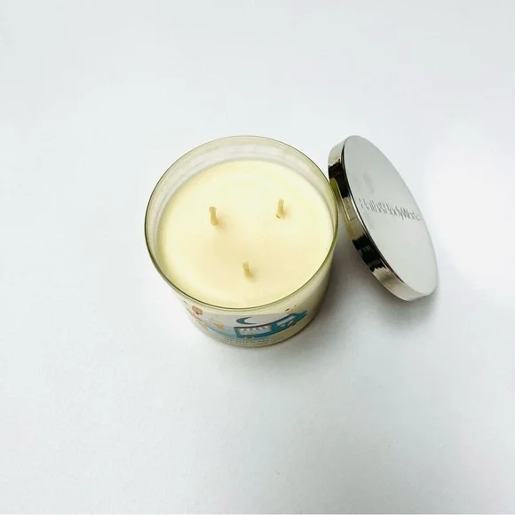 NIB B&BW Hot Fudge Ice Cream Bar 3-Wick Candle - Picture 2 of 4